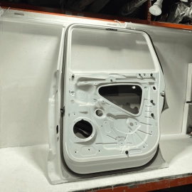 18-24 Volkswagen Atlas Rear Passenger Door Shell Cover Panel OEM Pure White 0Q0Q