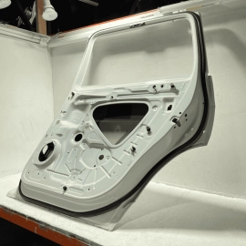 18-24 Volkswagen Atlas Rear Passenger Door Shell Cover Panel OEM Pure White 0Q0Q
