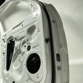 18-22 Volkswagen Atlas Front Driver Door Shell Cover Panel OEM Pure White =0Q0Q=