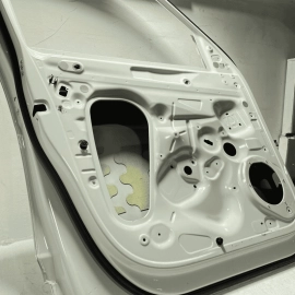 18-22 Volkswagen Atlas Front Driver Door Shell Cover Panel OEM Pure White =0Q0Q=