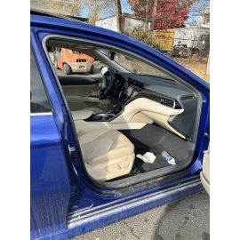 TOYOTA CAMRY REAR LEFT DRIVER DOOR LOWER HINGE 8W7 BLUE 2018-2024 OEM