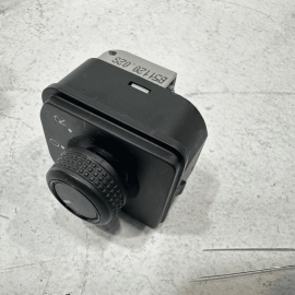 2018-22 VOLKSWAGEN ATLAS FRONT DRIVER SIDE DOOR OUTER MIRROR CONTROL SWITCH OEM