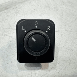 2018-22 VOLKSWAGEN ATLAS FRONT DRIVER SIDE DOOR OUTER MIRROR CONTROL SWITCH OEM