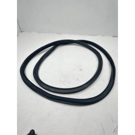 18-24 VOLKSWAGEN ATLAS FRONT DRIVER SIDE DOOR BODY WEATHERSTRIP INNER SEAL OEM