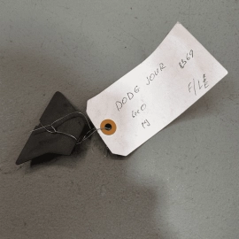 2009-2010 DODGE JOURNEY LEFT SIDE INNER DOOR HANDLE SCREW CAP COVER PANEL O