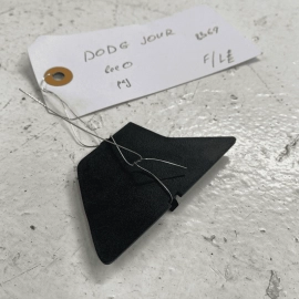 2009-2010 DODGE JOURNEY LEFT SIDE INNER DOOR HANDLE SCREW CAP COVER PANEL O