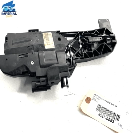 FRONT LEFT DOOR EXTERIOR HANDLE KEYLESS BASE OEM 2007-13 Mercedes-Benz W221