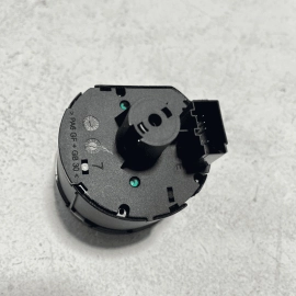 2020-2024 Volkswagen Atlas Headlamp Switch OEM 2020-2024 Volkswagen Atlas Headlamp Switch OEM