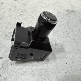 TOYOTA CAMRY 2018-2020 XSE XLE FRONT DRIVER SIDE DOOR OUTER MIRROR SWITCH OEM