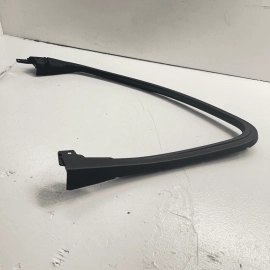 GMC TERRAIN 2018 - 2023 FRONT PASSENGER SIDE DOOR WINDOW FRAME TRIM COVER O