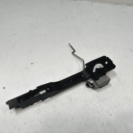 HONDA PILOT 2016-2022 FRONT PASSENGER SIDE EXTERIOR DOOR HANDLE BASE BRACKET OEM