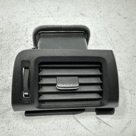 2016-2017 HONDA PILOT  PASSENGER SIDE OUTER  DASHBOARD AIR VENT GRILLE OEM