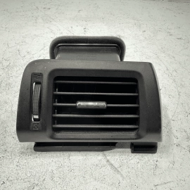 2016-2017 HONDA PILOT  PASSENGER SIDE OUTER  DASHBOARD AIR VENT GRILLE OEM