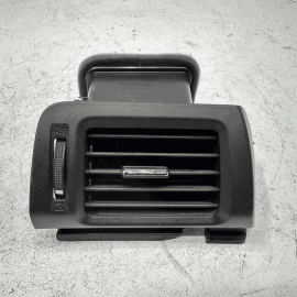 2016-2017 HONDA PILOT  PASSENGER SIDE OUTER  DASHBOARD AIR VENT GRILLE OEM