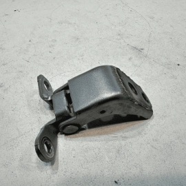 HONDA PILOT 2016-2018 FRONT RIGHT PASSENGER SIDE DOOR HINGE UPPER OEM = NH830M =