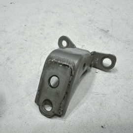 HONDA PILOT 2016-2018 FRONT RIGHT PASSENGER SIDE DOOR HINGE UPPER OEM = NH830M =