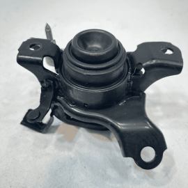 2018-2024 TOYOTA CAMRY XSE ENGINE MOTOR RIGHT SIDE MOUNT BRACKET SUPPORT OEM