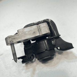 2018-2024 TOYOTA CAMRY XSE ENGINE MOTOR RIGHT SIDE MOUNT BRACKET SUPPORT OEM