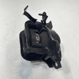 2018-2024 TOYOTA CAMRY XSE ENGINE MOTOR RIGHT SIDE MOUNT BRACKET SUPPORT OEM