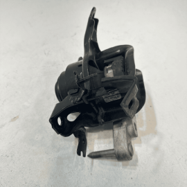 2018-2024 TOYOTA CAMRY XSE ENGINE MOTOR RIGHT SIDE MOUNT BRACKET SUPPORT OEM