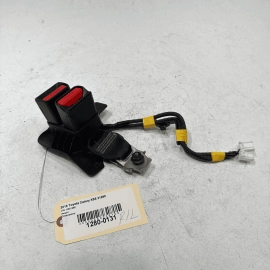Rear Left Driver Side & Center Seatbelt Seat Belt Buckle Toyota Camry 2018 OEM