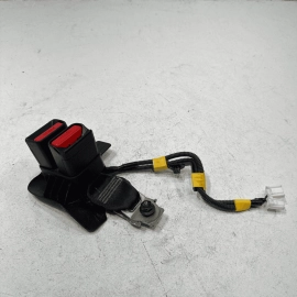 Rear Left Driver Side & Center Seatbelt Seat Belt Buckle Toyota Camry 2018 OEM