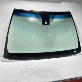 2018 TOYOTA CAMRY XSE FRONT WINDSHIELD WINDOW HEATED GLASS OEM