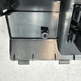 2016-2019 Honda Pilot Center Console Power Outlet & Auxiliary Port AUX OEM