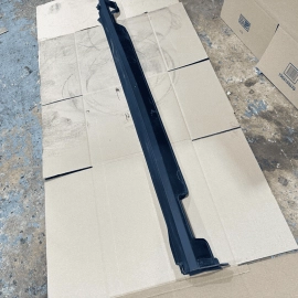 2016-2022 HONDA PILOT RIGHT PASSENGER SIDE LOWER ROCKER MOLDING PANEL OEM