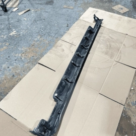 2016-2022 HONDA PILOT RIGHT PASSENGER SIDE LOWER ROCKER MOLDING PANEL OEM