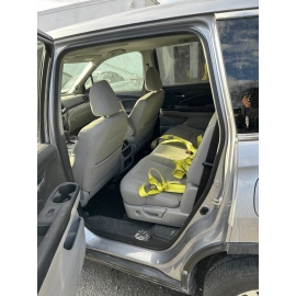 HONDA PILOT REAR DRIVER SIDE LICENSE LIGHT LAMP MOLDING COVER TRIM OEM 2016-2022 HONDA PILOT REAR DRIVER SIDE LICENSE LIGHT LAMP MOLDING COVER TRIM OEM 2016-2022