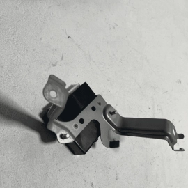 2018-2019 LEXUS NX300 PARK PARKING BRAKE CONTROL MODULE UNIT / BRACKET OEM 2018-2019 LEXUS NX300 PARK PARKING BRAKE CONTROL MODULE UNIT / BRACKET OEM