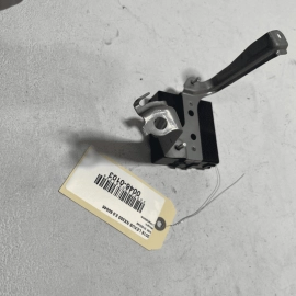 2018-2019 LEXUS NX300 PARK PARKING BRAKE CONTROL MODULE UNIT / BRACKET OEM 2018-2019 LEXUS NX300 PARK PARKING BRAKE CONTROL MODULE UNIT / BRACKET OEM