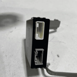 2018-2019 LEXUS NX300 PARK PARKING BRAKE CONTROL MODULE UNIT / BRACKET OEM 2018-2019 LEXUS NX300 PARK PARKING BRAKE CONTROL MODULE UNIT / BRACKET OEM