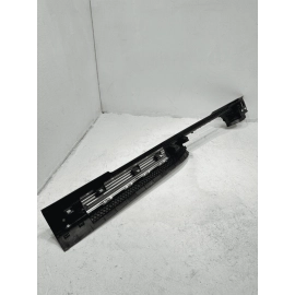 20-24 VOLKSWAGEN ATLAS FRONT PSSENGER SIDE DOOR SILL SCUFF PLATE COVER TRIM OEM