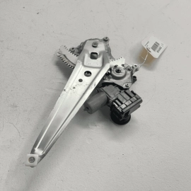 TOYOTA CAMRY 2018 - 2021 REAR PASSENGER SIDE DOOR WINDOW REGULATOR W/ MOTOR