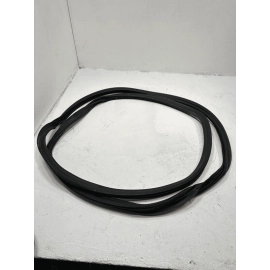 2018 - 2024 VOLKSWAGEN ATLAS REAR TRUNK TAILGATE SEAL WEATHER STRIPPING OEM