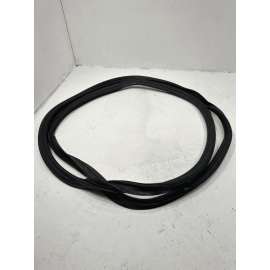 2018 - 2024 VOLKSWAGEN ATLAS REAR TRUNK TAILGATE SEAL WEATHER STRIPPING OEM