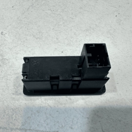 2018-2022 VOLKSWAGEN ATLAS VW INTERIOR LIFTGATE SWITCH TRUNK OPEN BUTTON OEM