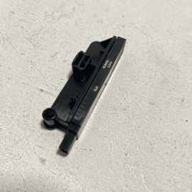 VOLKSWAGEN ATLAS 2018-2024 KEYLESS KEY LESS ENTRY ANTENNA MODULE & BRACKET OEM