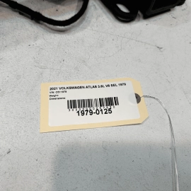 2021 Volkswagen Atlas Rear Trailer Tow Hitch OEM