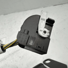 2021 Volkswagen Atlas Rear Trailer Tow Hitch OEM
