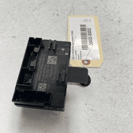 2013-2016 PORSCHE PANAMERA FRONT RIGHT PASSENGER SIDE CONTROL MODULE UNIT O