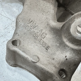 2021 Volkswagen Atlas AWD Rear Driver Side Spindle Knuckle Hub w/Abs Sensor OEM