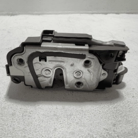 18-2024 VOLKSWAGEN ATLAS FRONT PASSENGER SIDE DOOR LOCK LATCH ACTUATOR MOTOR OEM
