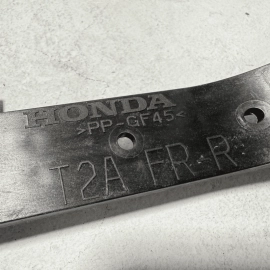 HONDA PILOT FRONT PASSENGER SIDE EXTERIOR DOOR HANDLE BASE BRACKET 2016-2022 OEM