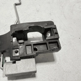 HONDA PILOT FRONT PASSENGER SIDE EXTERIOR DOOR HANDLE BASE BRACKET 2016-2022 OEM