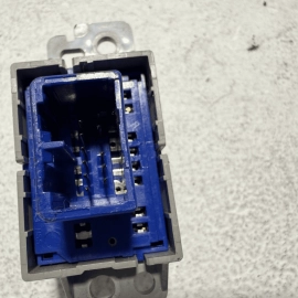 2016-2018 Honda Pilot Dash Right Passenger Side Seat Heater Switch OEM 2016-2018 Honda Pilot Dash Right Passenger Side Seat Heater Switch OEM