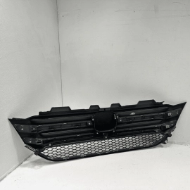 DEMAGE 16-2018 Honda Pilot Front Bumper Lower & Upper Grill Grille & Emblem OEM