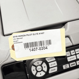 2016-2018 Honda Pilot Rear Roof Overhead Display Entertainment Monitor OEM 2016-2018 Honda Pilot Rear Roof Overhead Display Entertainment Monitor OEM